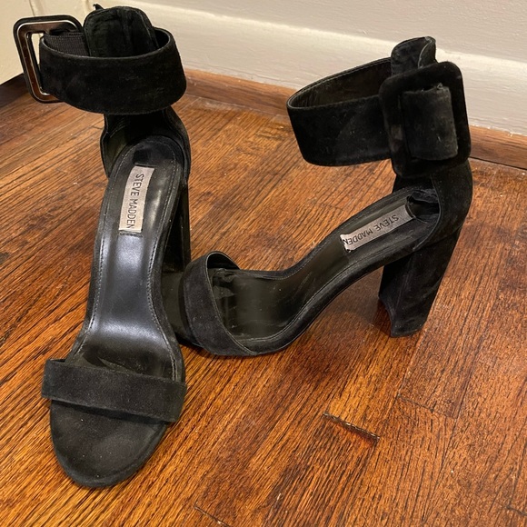 Steve Madden Black Block Heel with Buckle Strap - Picture 3 of 4